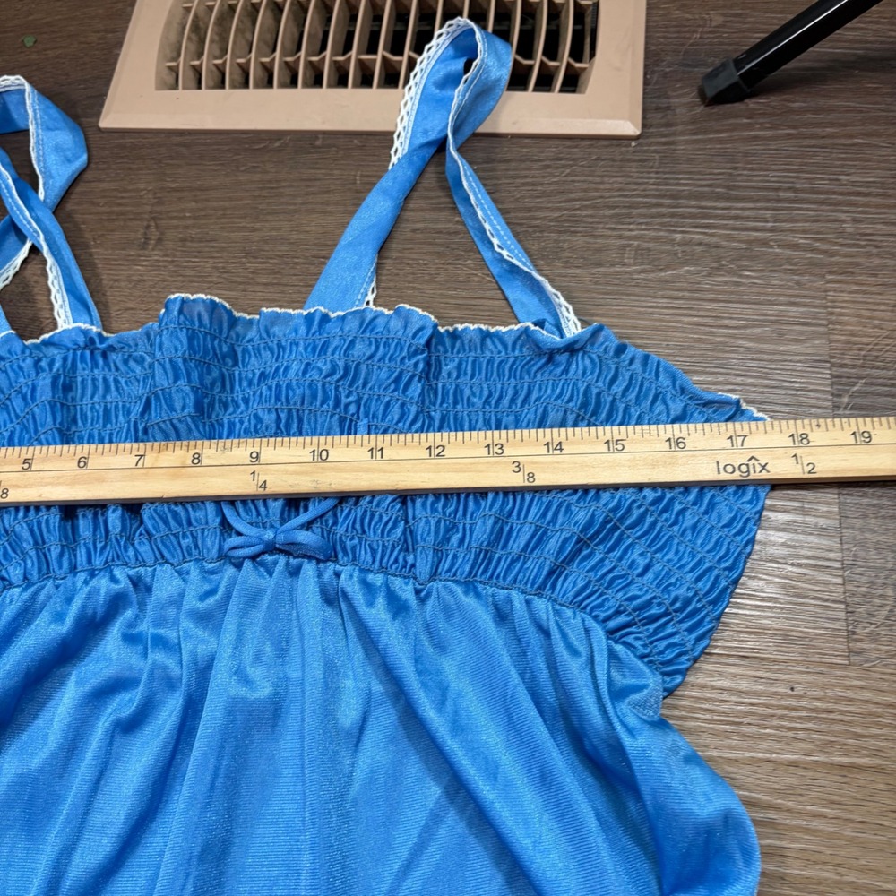 Vintage Spotlight Co Blue Nylon High Slit Nightgown Smocked Lace Trim USA Large - Picture 6 of 6